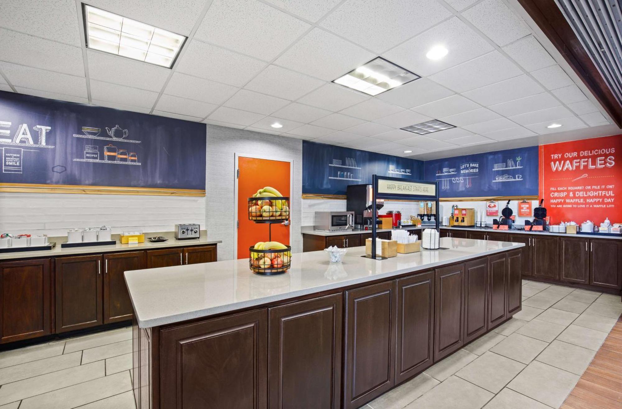 Hampton Inn Сельма Экстерьер фото